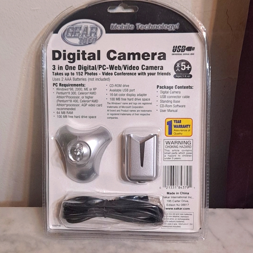 Digital Camera  - Picture 2 of 3